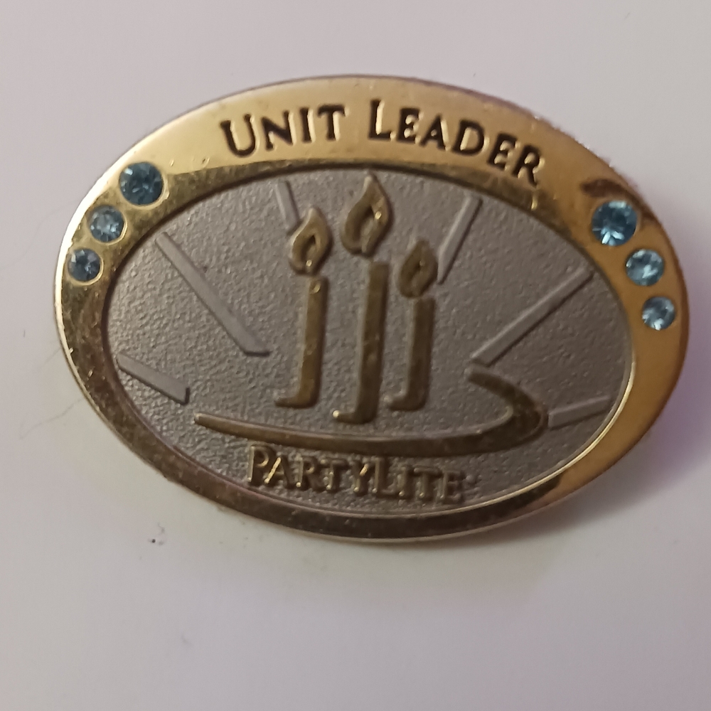 Partylite Unit Leader Pin with Blue Accents